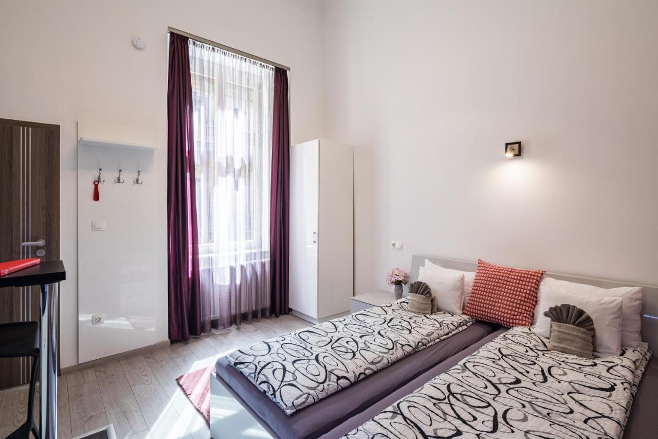 Trip And Hop Apartment Budapest Exterior photo